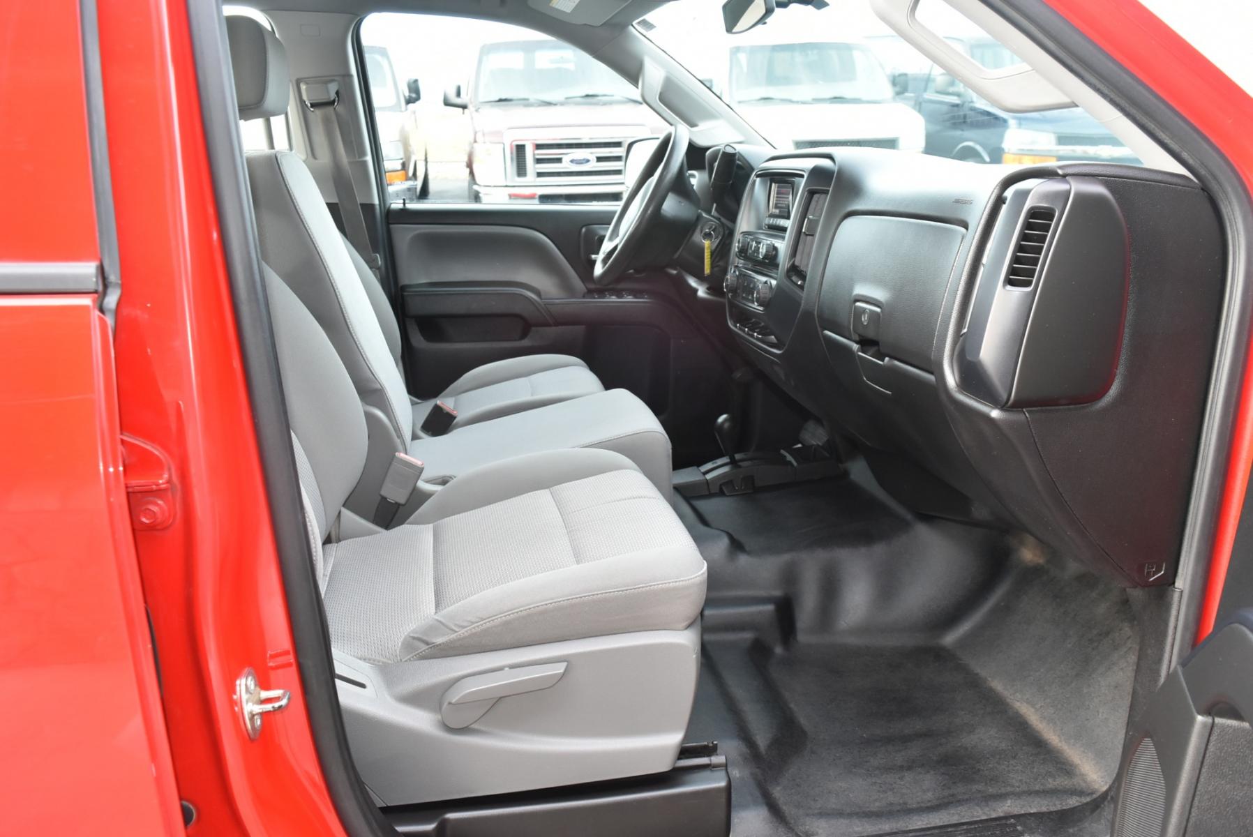 2015 Red /Gray Chevrolet Silverado 2500 HD (1GC1KUEG2FF) with an 6.0L Vortec V8 Varaible Valve Timing SFI engine, 6-Speed Automatic Heavy-Duty, Electronically Controlled transmission, located at 1600 E Hwy 44, Rapid City, SD, 57703, (605) 716-7878, 44.070232, -103.171410 - Photo #9